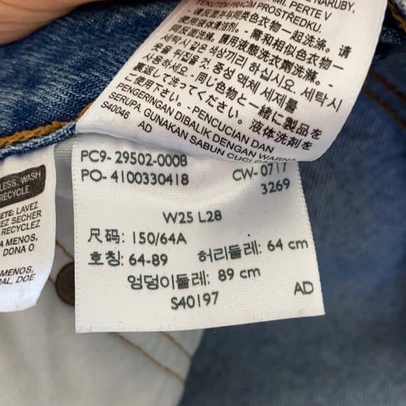 Levi’s 501 Jeans - Picture 8 of 12